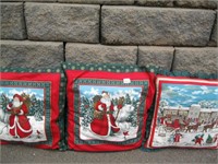 CHEERFUL CHRISTMAS CUSHIONS