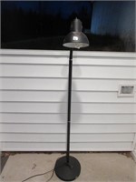 INDUSTRIAL LOOK FLOOR LAMP