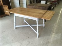 64x30x29 vintage table