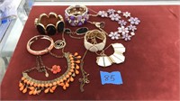 Assorted jewelry lot