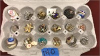 (24) pairs of vintage clip on earrings