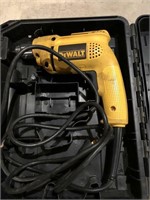 Dewalt elec drill in case (works)