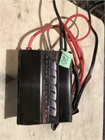 DC to AC power invertor