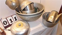 2 Large Aluminum Bowls, Misc Kitchen Pans