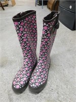 Ladies L'Atitude size 9 rain boots