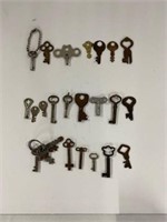 25 Assorted Keys