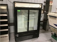 Dukers Refrigeration Glass Front Refrigerator