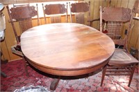 Antique Oak Pedestal Table with 4 Lion Head Cane