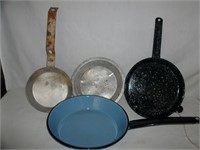 Vintage Cookware: Enamel Blue & White 9"
