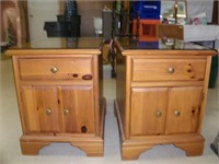 2 End Tables with Glass tops 20"wide,26"tall