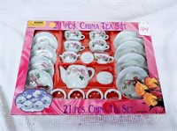 child's tea set (21 pcs.)