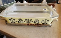 Pyrex Casserole with lid, metal rack