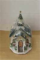LIGHTED OLD TOWN CHURCH VILLAGE -NEW IN BOX