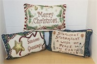SELECTION OF CHRISTMAS ACCENT PILLOWS