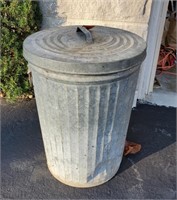Galvanized Western Auto Trash can with lid