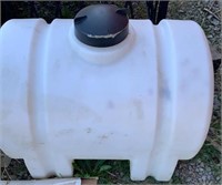 Portable water tank
