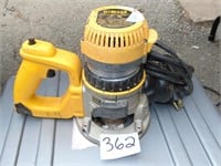 DeWalt Electronic Router with Base NOT WORKING