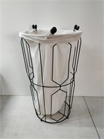 wire laundry basket with insert