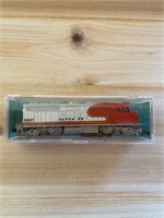 Toy Train Engine, N Gauge, Santa Fe