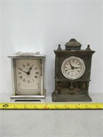 2 small quartz clocks