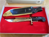 New in Box Case Stag Bowie Knife Large