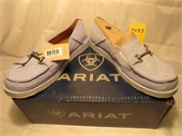 Arait Bit Cruiser, Ladies Size 9.5 in Baby Blue