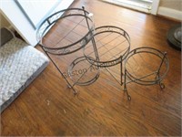 METAL 3 PLANT POT STAND