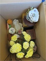 BOX OF ASSORTED GLASS DECOR