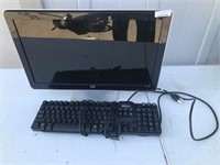 HP Computer Monitor and Keyboard- Tested