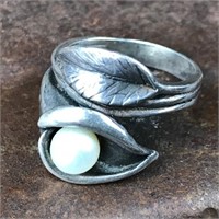 Vintage Silver & Pearl Art Noveau Ring