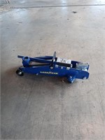 Goodyear 2 and 1/4 ton jack