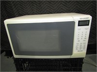 Sharp Microwave Works Model R-203 HW