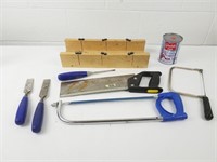 Outils dont boite à onglet ,scies variées ciseaux