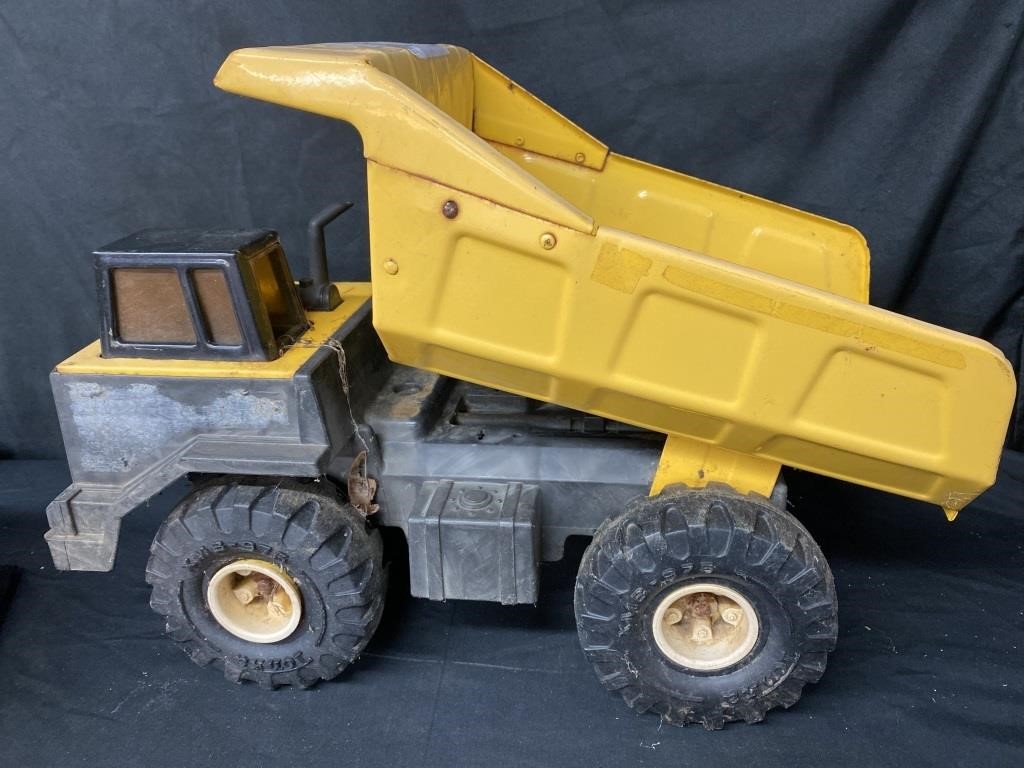 Military Collectible, Vintage Toys and More