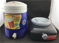 Igloo 2 Gallon Cooler And 10 Quart Oil Drain