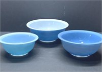 3 pc. Pyrex mixing bowl set