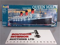 Vintage Revell Luxury Liner Queen Mary Model Kit