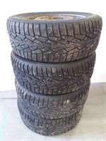 Nokian Tyres Studded 215/60R16 99T XL