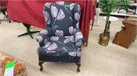 Floral print armchair. Measures 26x27x41 inches