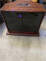 nice tv stand or stereo cab
