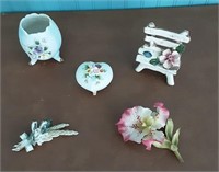 5 Piece Dainty Flower Decor Collection