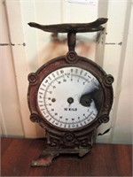 Cast Iron Scale with Porcelain Dial