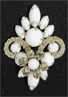 Fleur De Lis Design Brooch