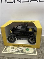 Die cast Anniversary edition 100 years Oldsmobile