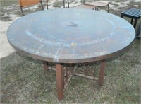 Round Iron and Metal Table