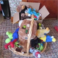 Stuffed Animals & Dog Toys