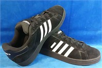 New Adidas black suede skater lo cuts size 5 1/2