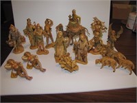 16 Pc Depose Italy Nativity Pieces (Dated 1980's)