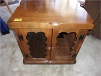 Square accent table