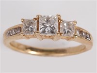 14K YELLOW GOLD LADIES DIAMOND RING - 0.95 CTW